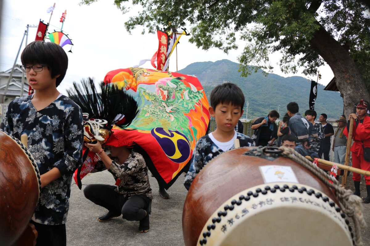 2023年 多度津町山階・春日神社 秋季例大祭 傘揃え 上小原獅子組