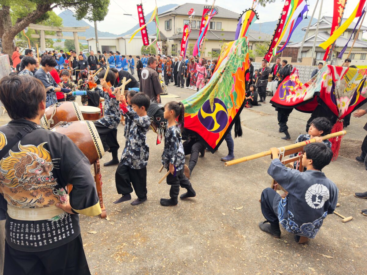 2023年 多度津町山階・春日神社 秋季例大祭 傘揃え 上小原獅子組