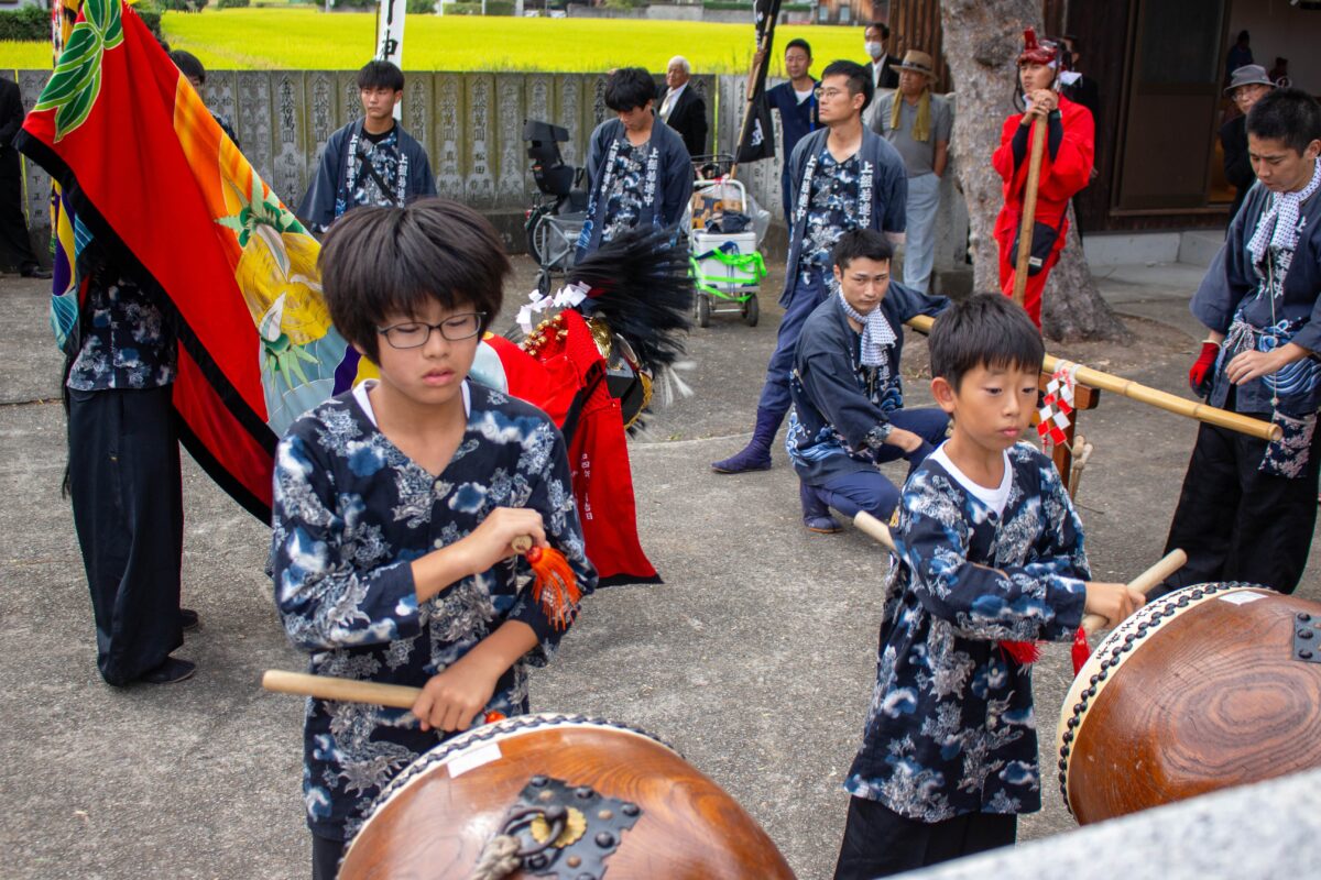 2023年 多度津町山階・春日神社 秋季例大祭 傘揃え 上小原獅子組