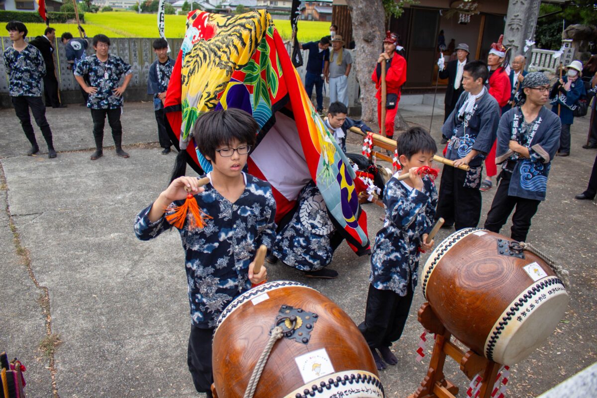 2023年 多度津町山階・春日神社 秋季例大祭 傘揃え 上小原獅子組