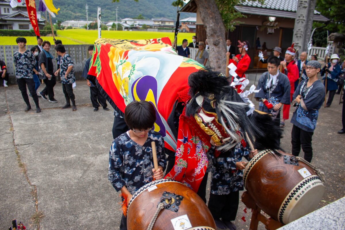 2023年 多度津町山階・春日神社 秋季例大祭 傘揃え 上小原獅子組