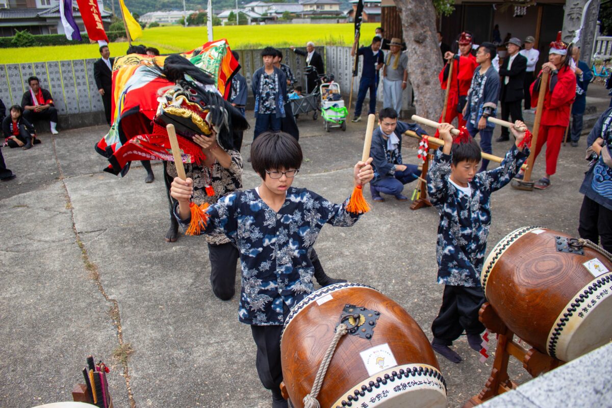 2023年 多度津町山階・春日神社 秋季例大祭 傘揃え 上小原獅子組