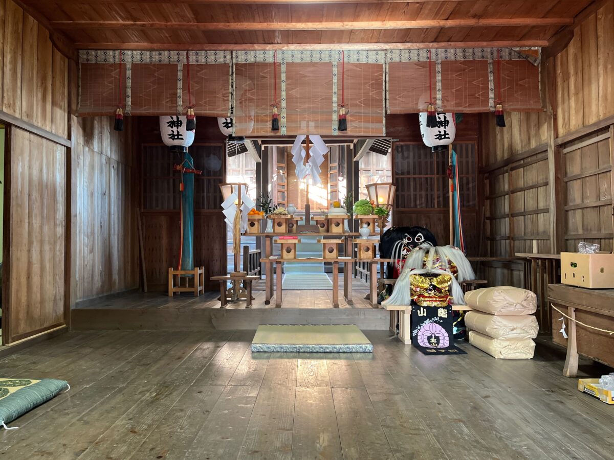 2023年 多度津町山階・春日神社 幣殿 獅子頭のお祓い 上小原獅子組 阿庄獅子組 北山獅子組