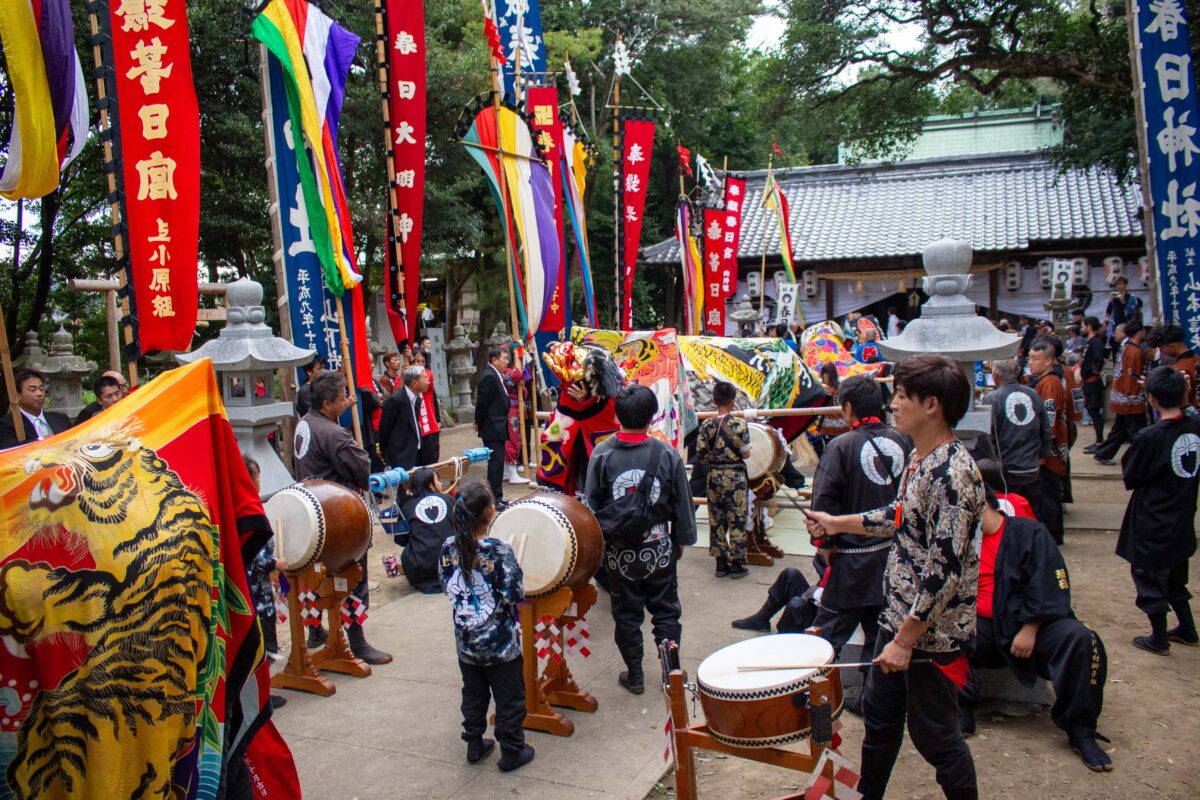 2023年 多度津町山階・春日神社 秋季例大祭 舞い込み 上小原獅子組