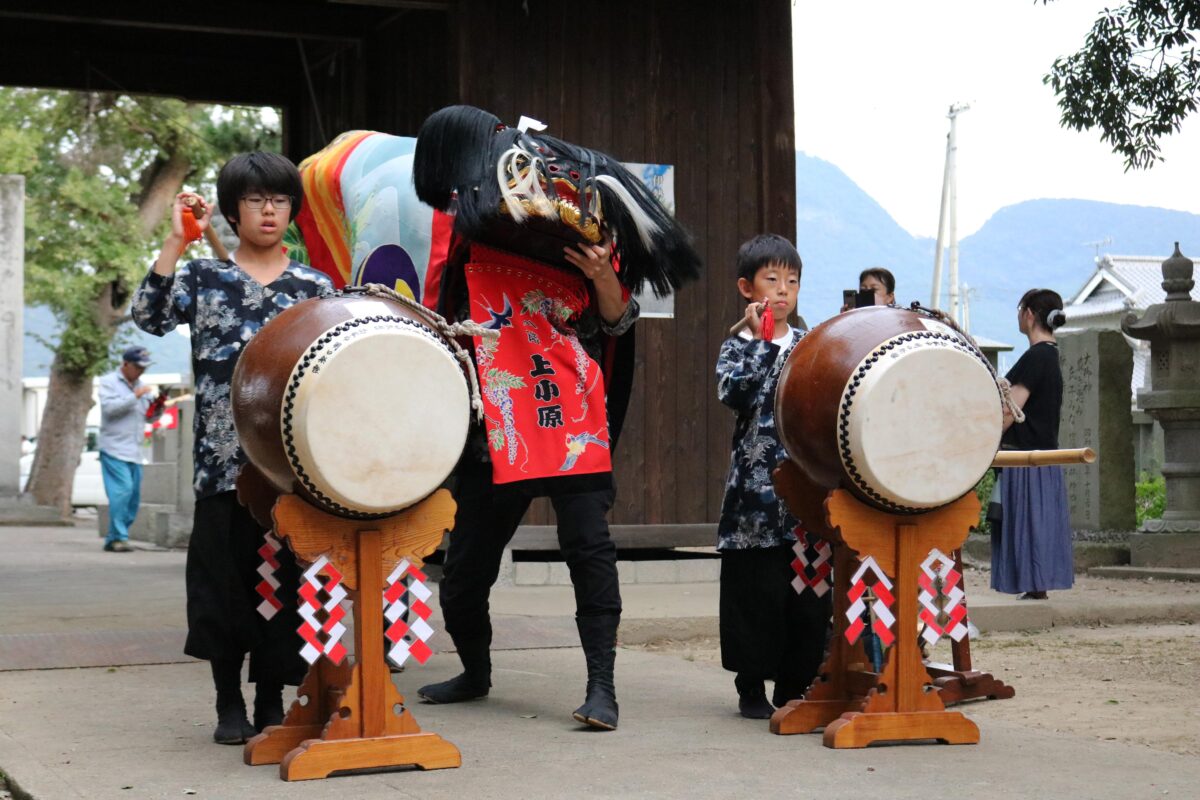 2023年 多度津町山階・春日神社 秋季例大祭 舞い込み 上小原獅子組