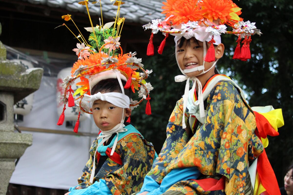 2024年 多度津町山階・春日神社 秋季例大祭 拝殿前 上小原獅子組