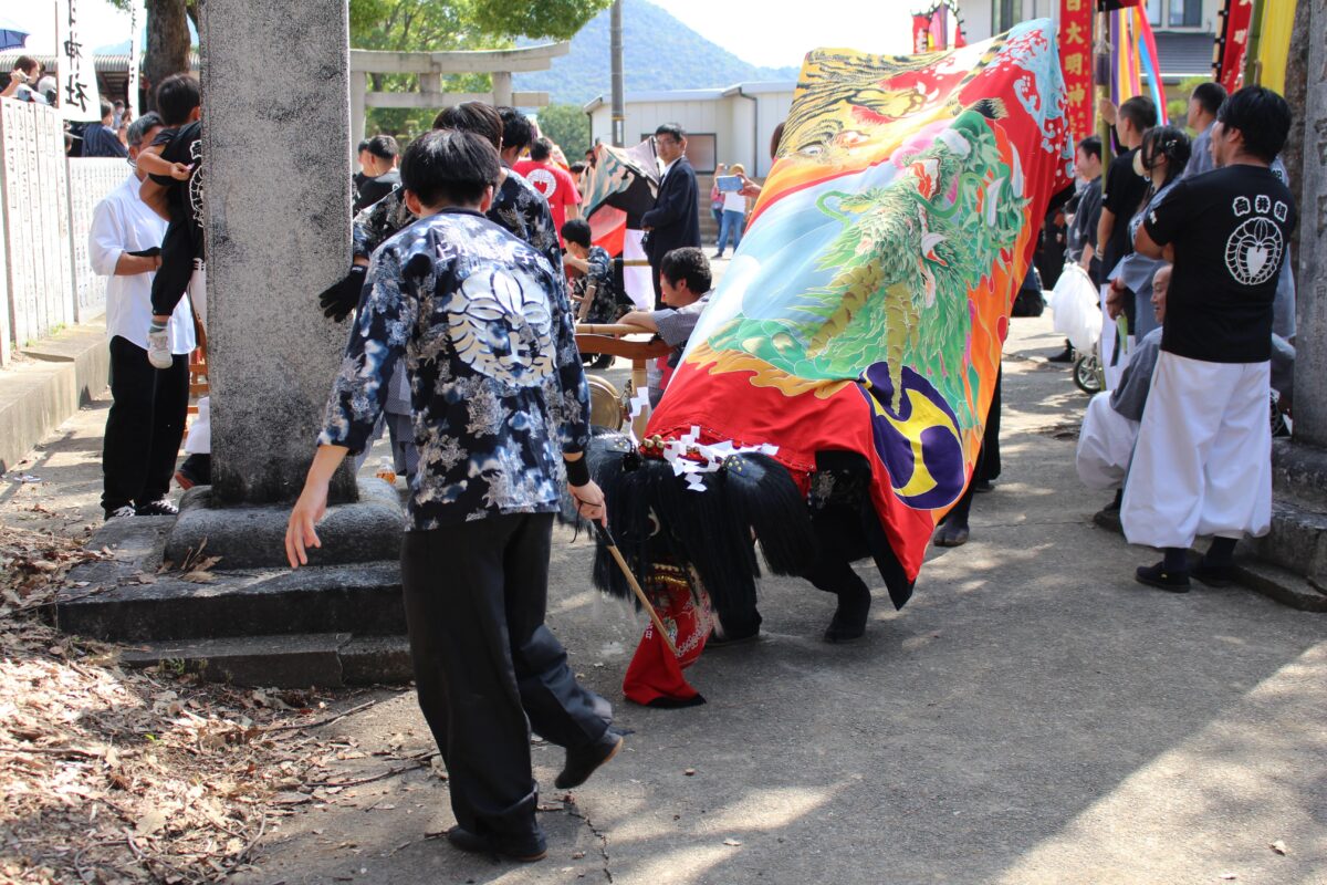 2024年 多度津町山階・春日神社 秋季例大祭 傘揃え 上小原獅子組