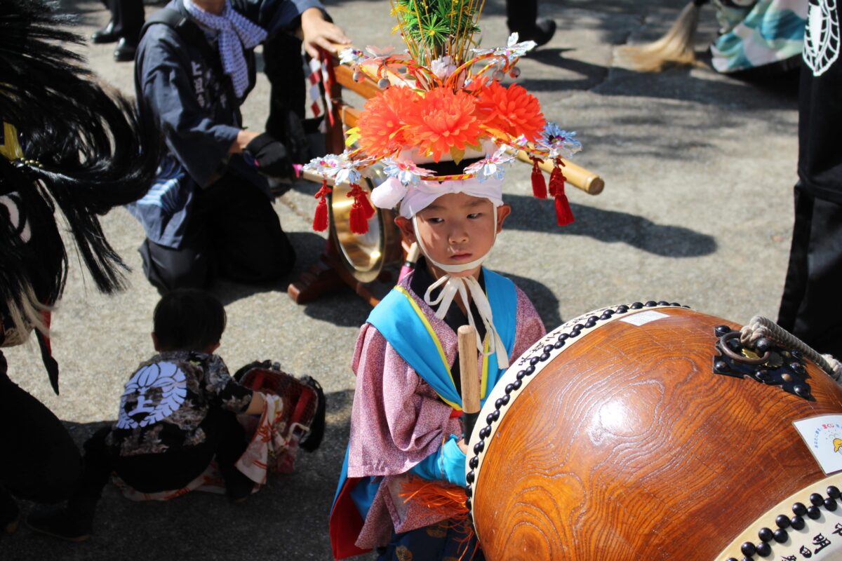 2024年 多度津町山階・春日神社 秋季例大祭 傘揃え 上小原獅子組