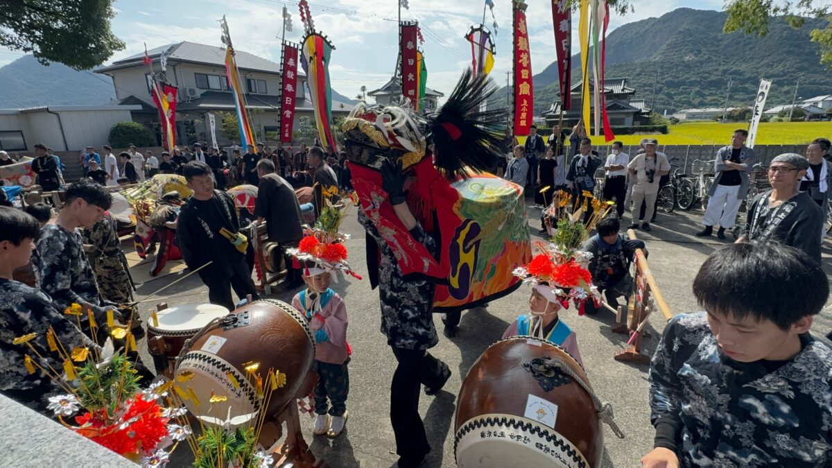 2024年 多度津町山階・春日神社 秋季例大祭 傘揃え 上小原獅子組