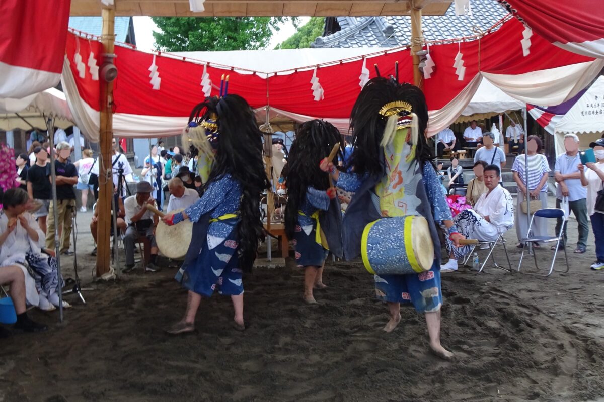 三匹獅子舞 埼玉県八潮市大瀬氷川神社・大瀬浅間神社
