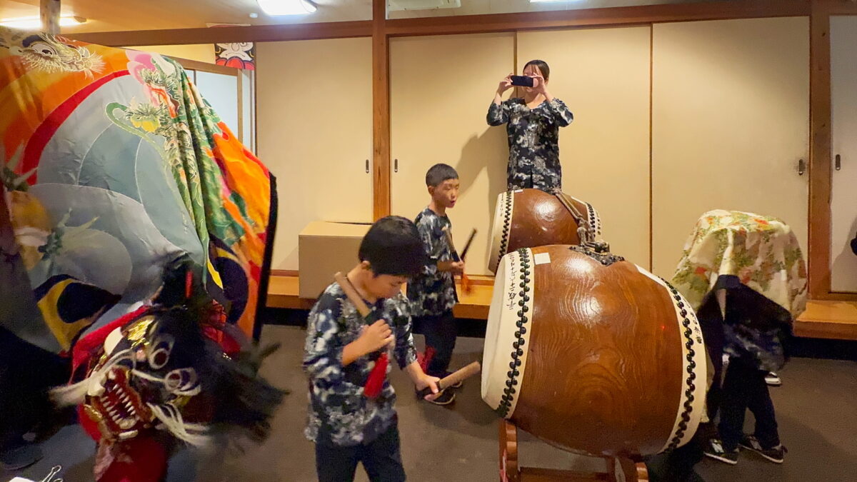 2025年 海食処 笑門家 ヘンド獅子 上小原獅子組