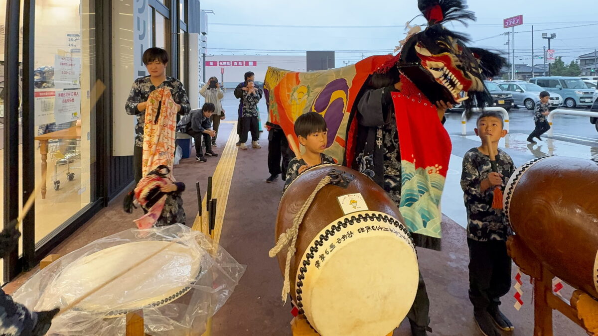 2025年 マルナカ多度津店 ヘンド獅子 上小原獅子組