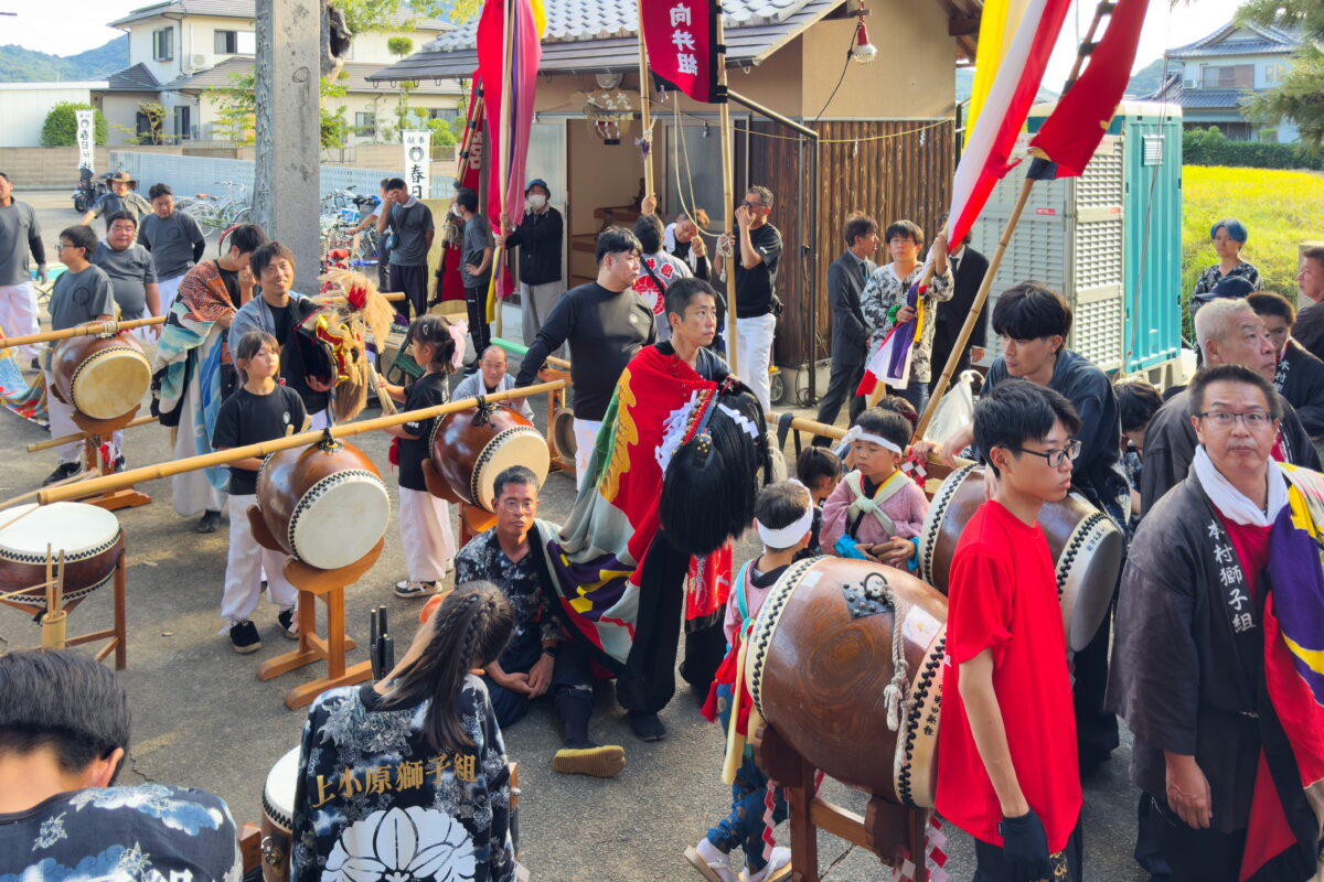 2025年 多度津町山階・春日神社 秋季例大祭 舞い込み 上小原獅子組