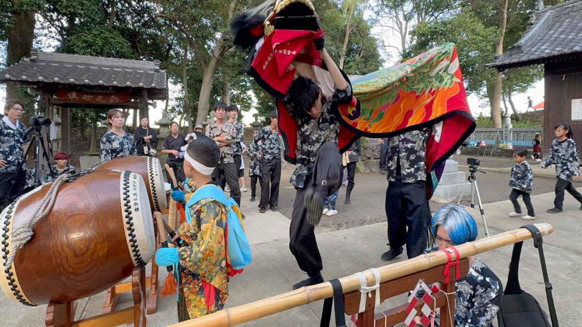 2025年 多度津町山階・春日神社 秋季例大祭 舞い込み 上小原獅子組