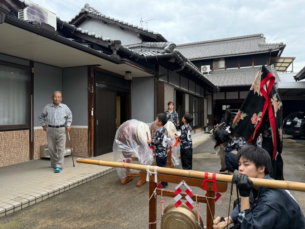 2025年 多度津町山階 秋祭り 村遣い 上小原獅子組