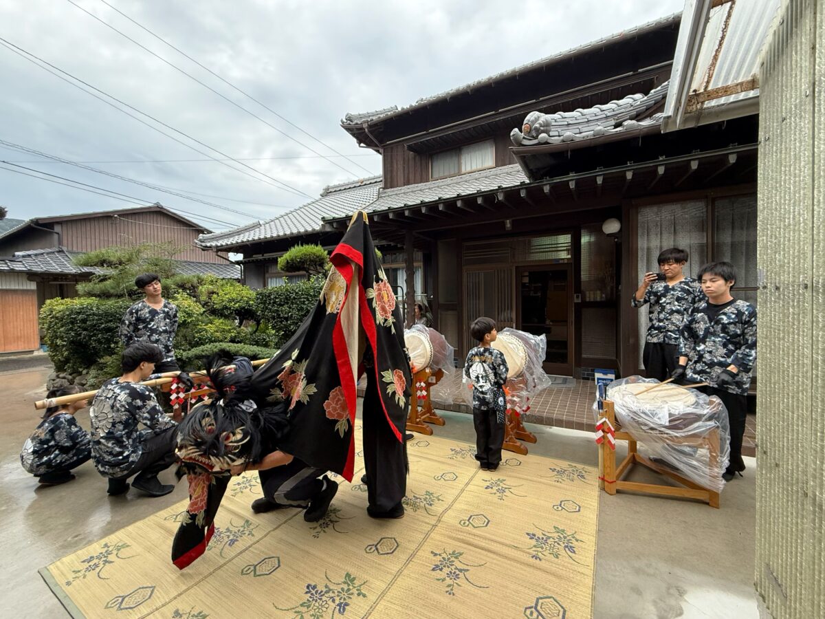 2025年 多度津町山階 秋祭り 村遣い 上小原獅子組
