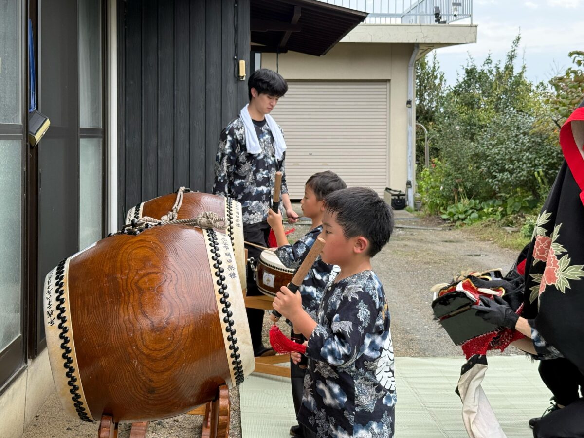 2025年 多度津町山階 秋祭り 村遣い 上小原獅子組
