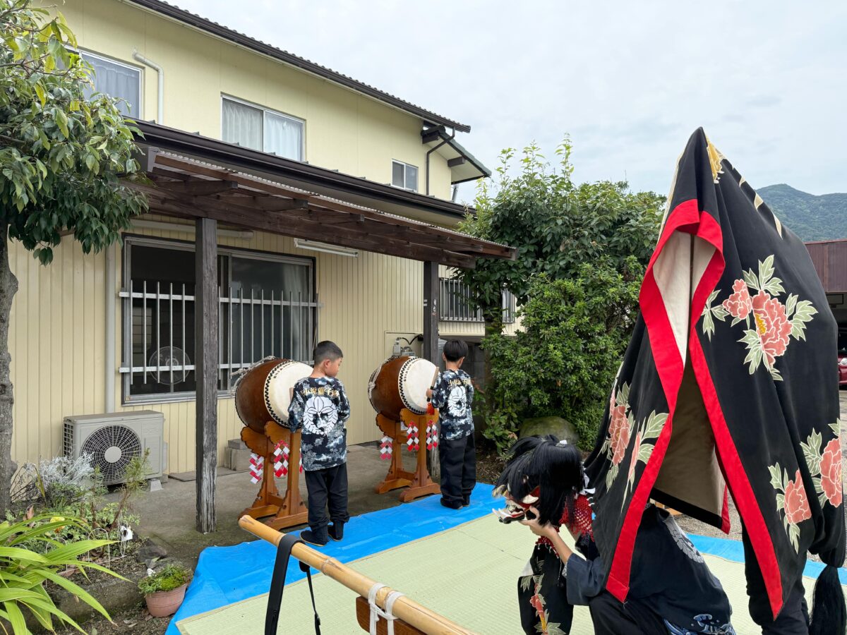 2025年 多度津町山階 秋祭り 村遣い 上小原獅子組