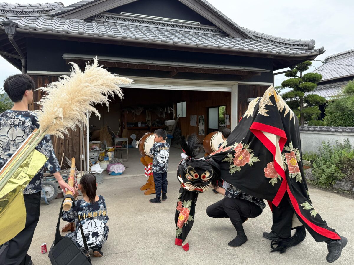 2025年 多度津町山階 秋祭り 村遣い 上小原獅子組