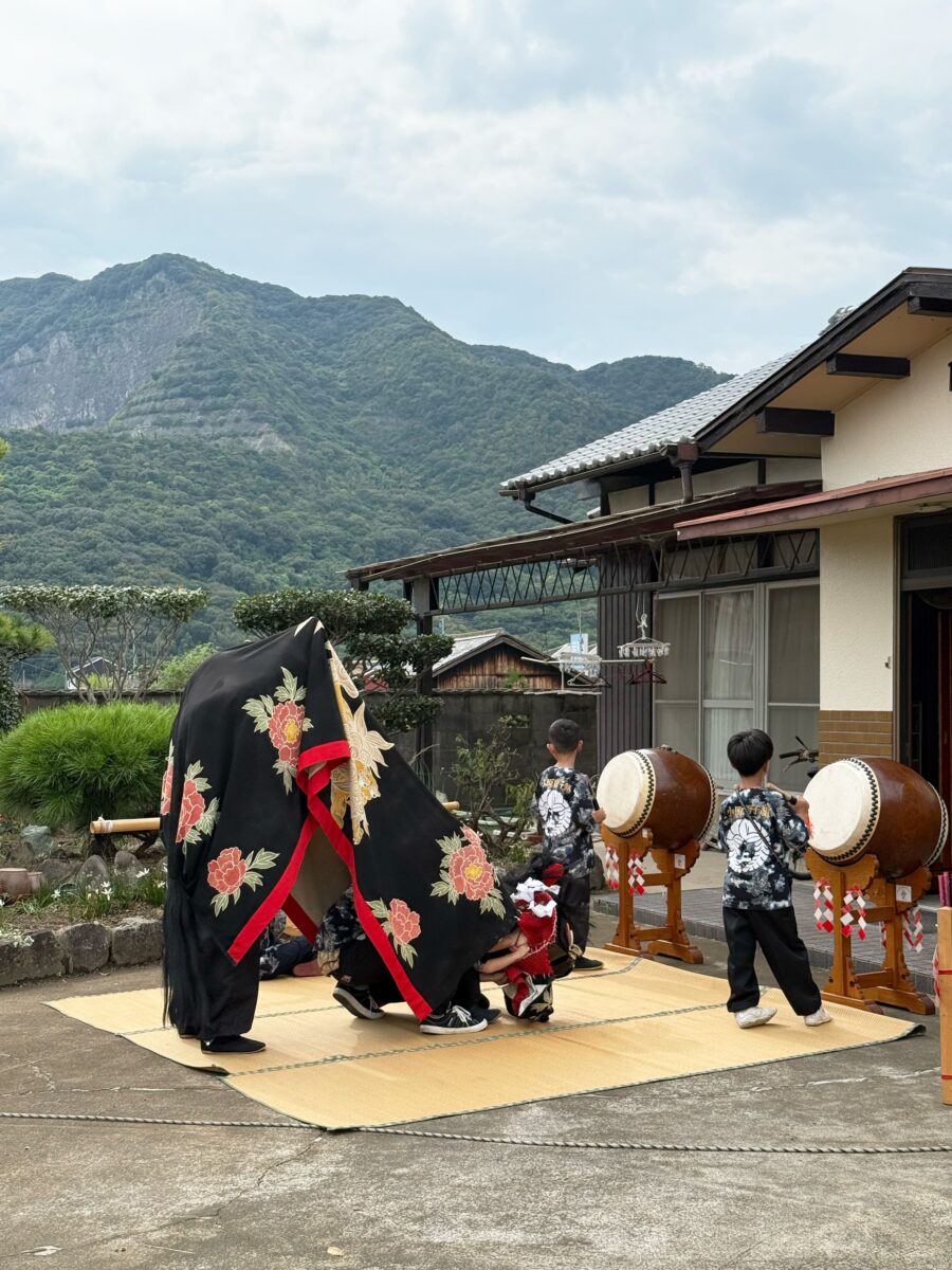 2025年 多度津町山階 秋祭り 村遣い 上小原獅子組