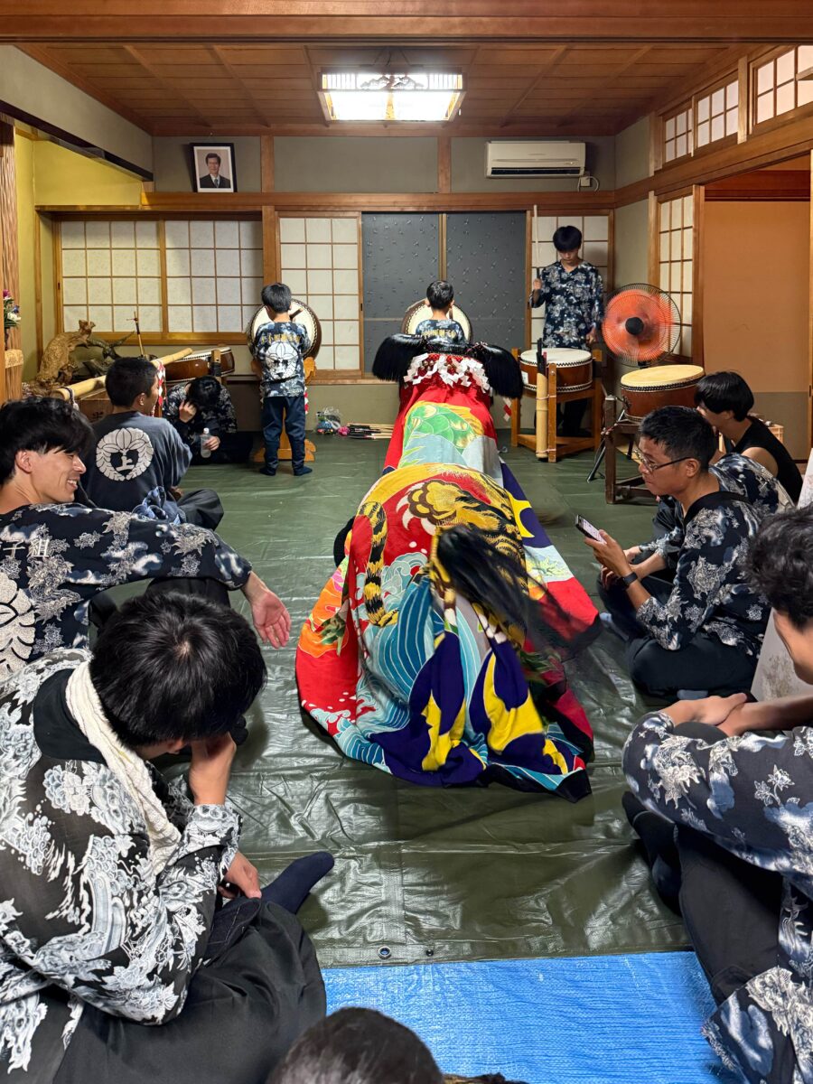 2025年 多度津町山階 秋祭り 村遣い 上小原獅子組
