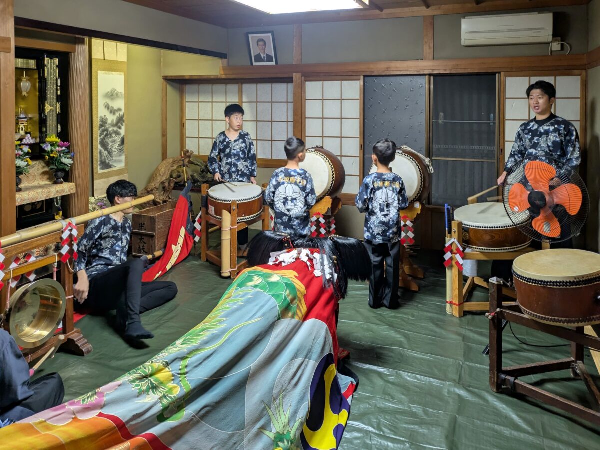 2025年 多度津町山階・当屋 夜ナラシ 上小原獅子組