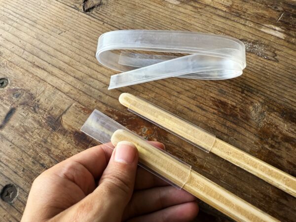 熱収縮チューブを先端に通す
