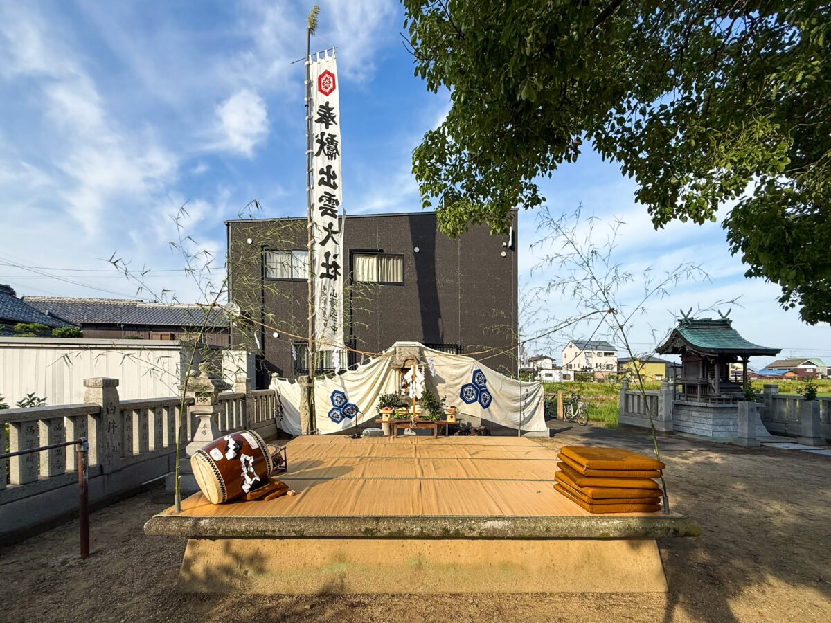 2026年 多度津町山階・高木神社 出雲祭 祭壇と神楽台