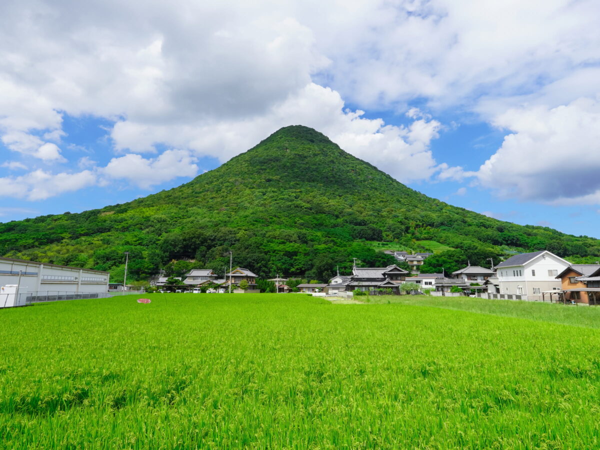 飯野山