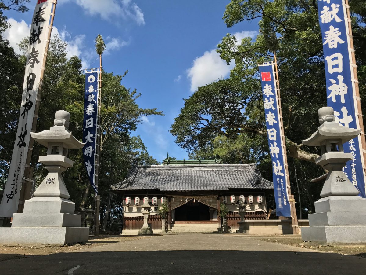 多度津町山階・春日神社 拝殿 広前