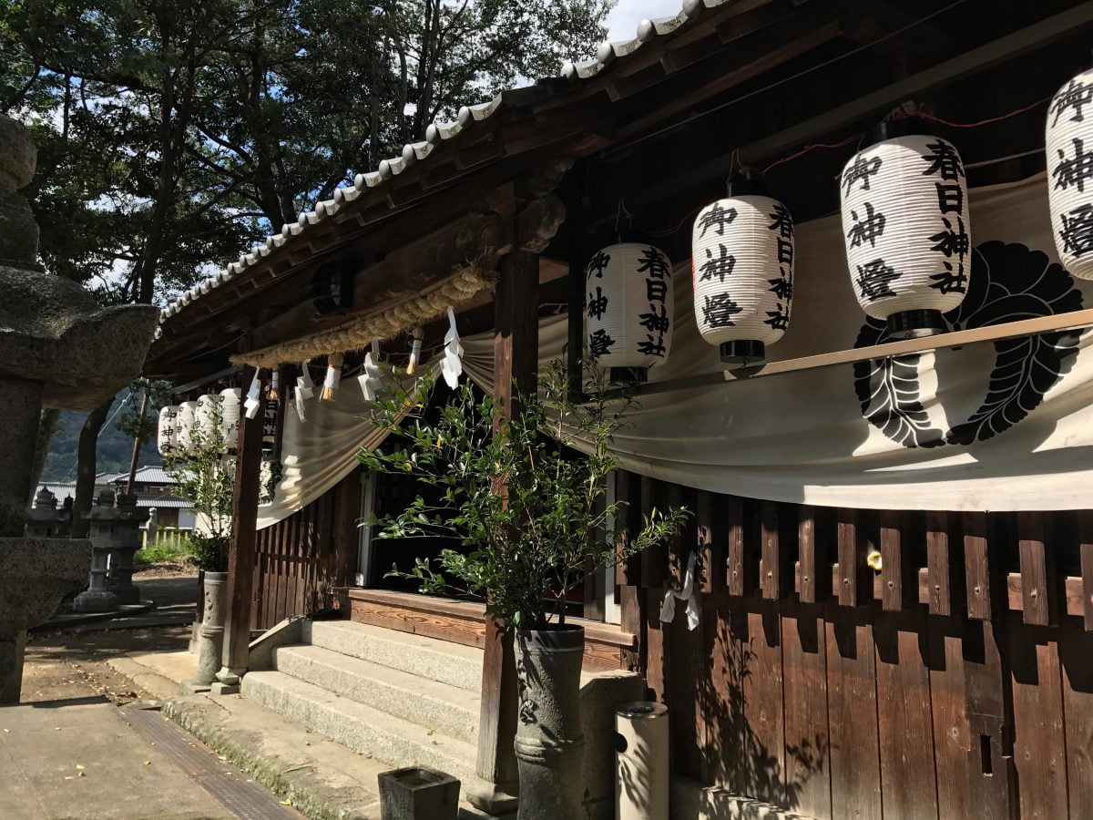 多度津町山階・春日神社 拝殿
