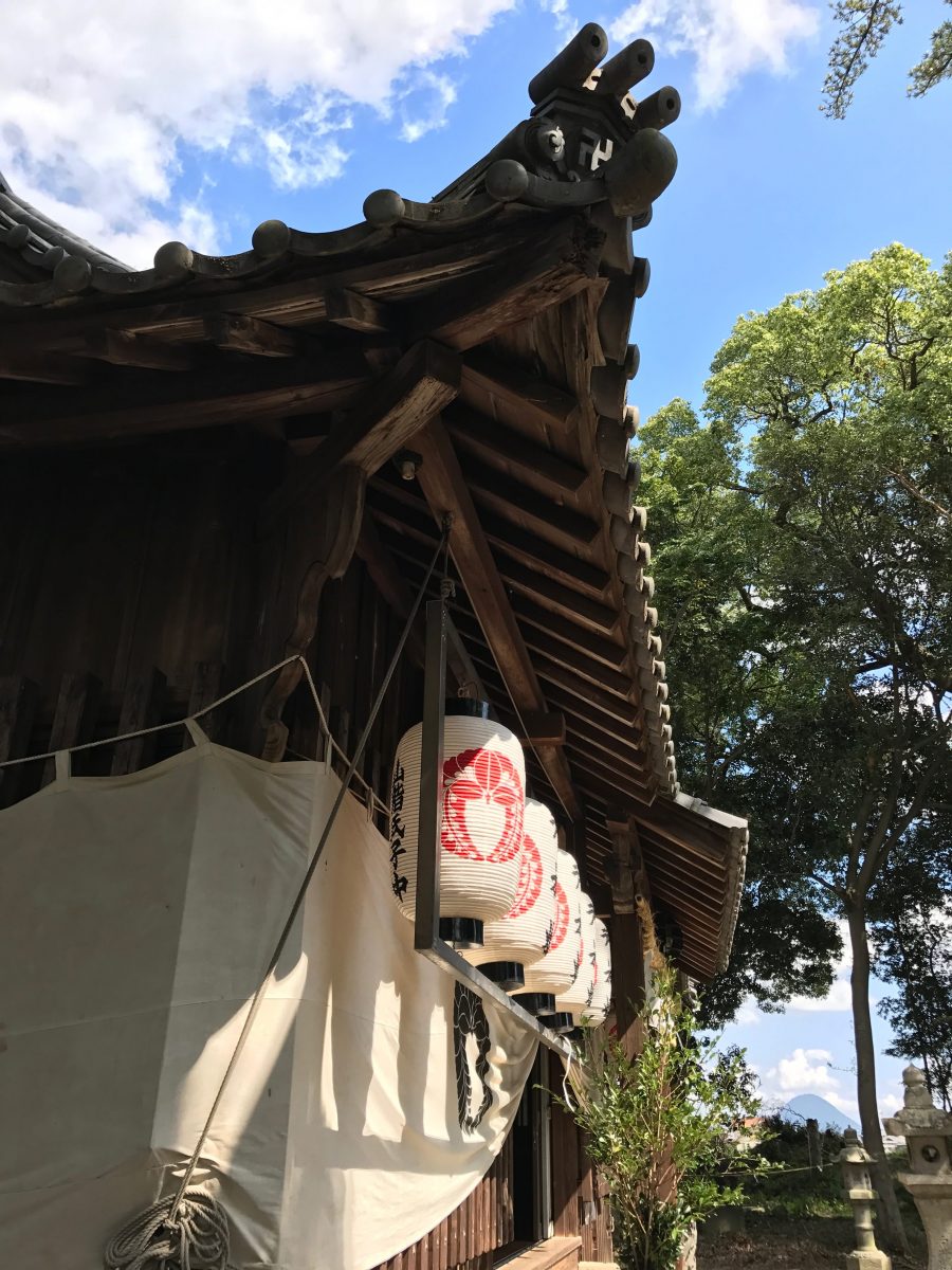 多度津町山階・春日神社 拝殿