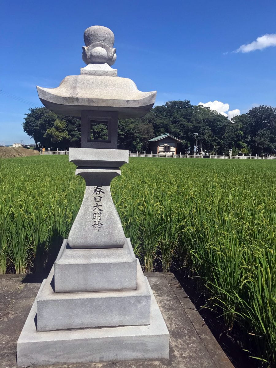多度津町山階・神輿休 神前燈籠