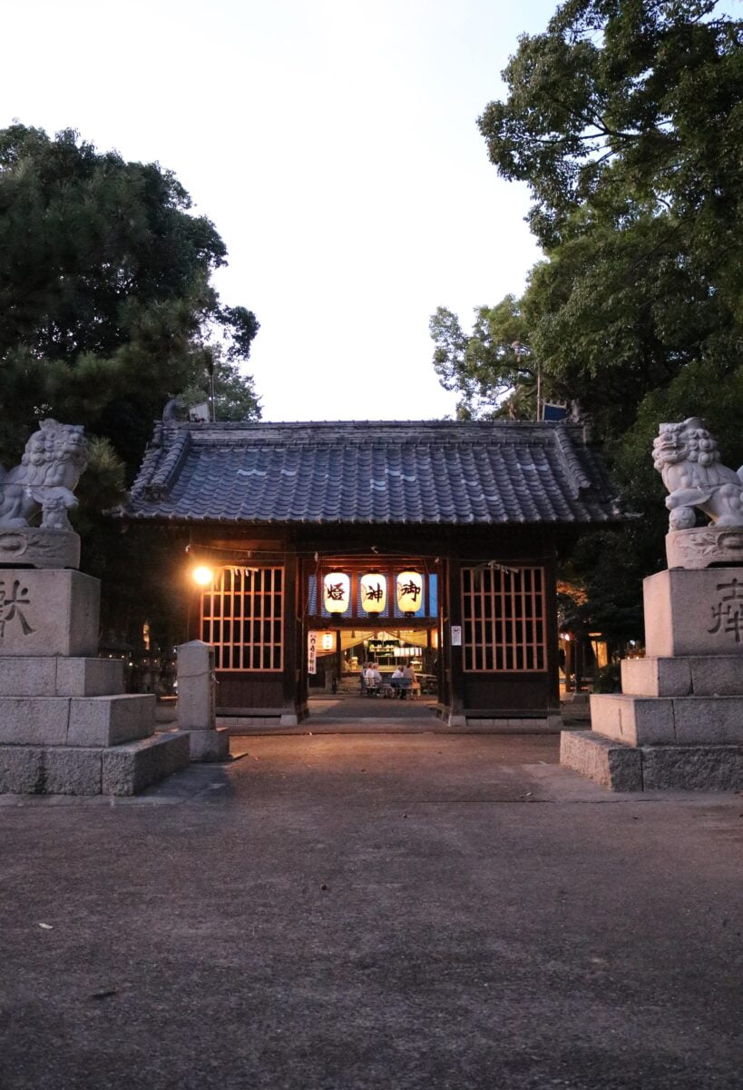 多度津町山階・春日神社 秋季例大祭 宵祭り 随神門