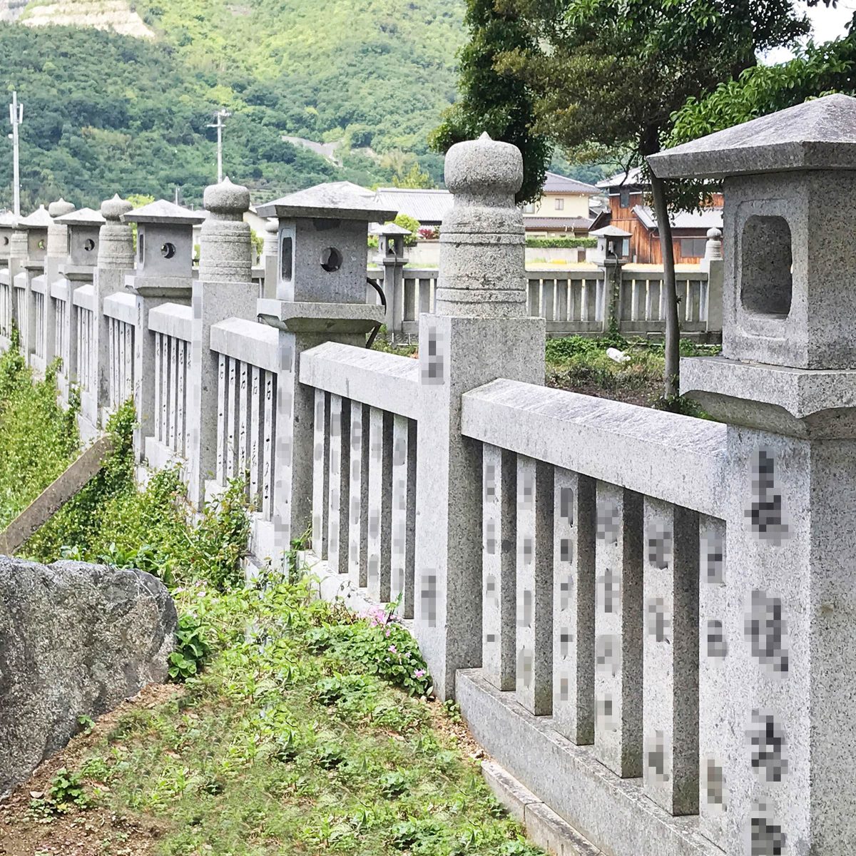 多度津町山階・春日神社 玉垣